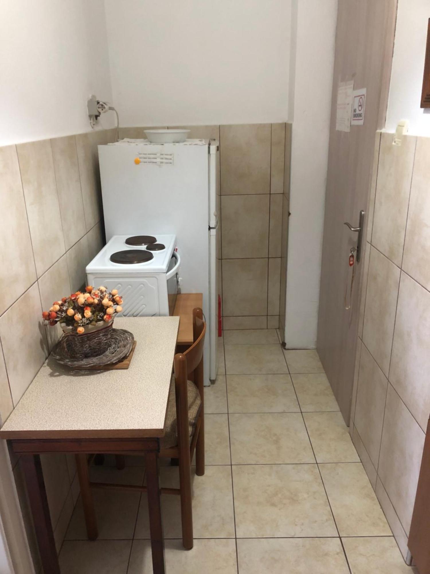 Nikos Rooms Néa Péramos Εξωτερικό φωτογραφία