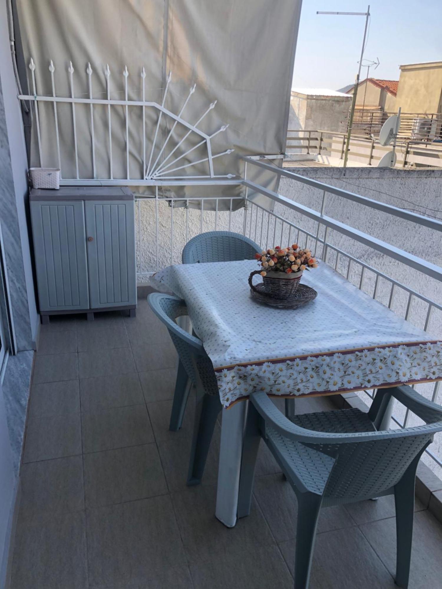 Nikos Rooms Néa Péramos Εξωτερικό φωτογραφία