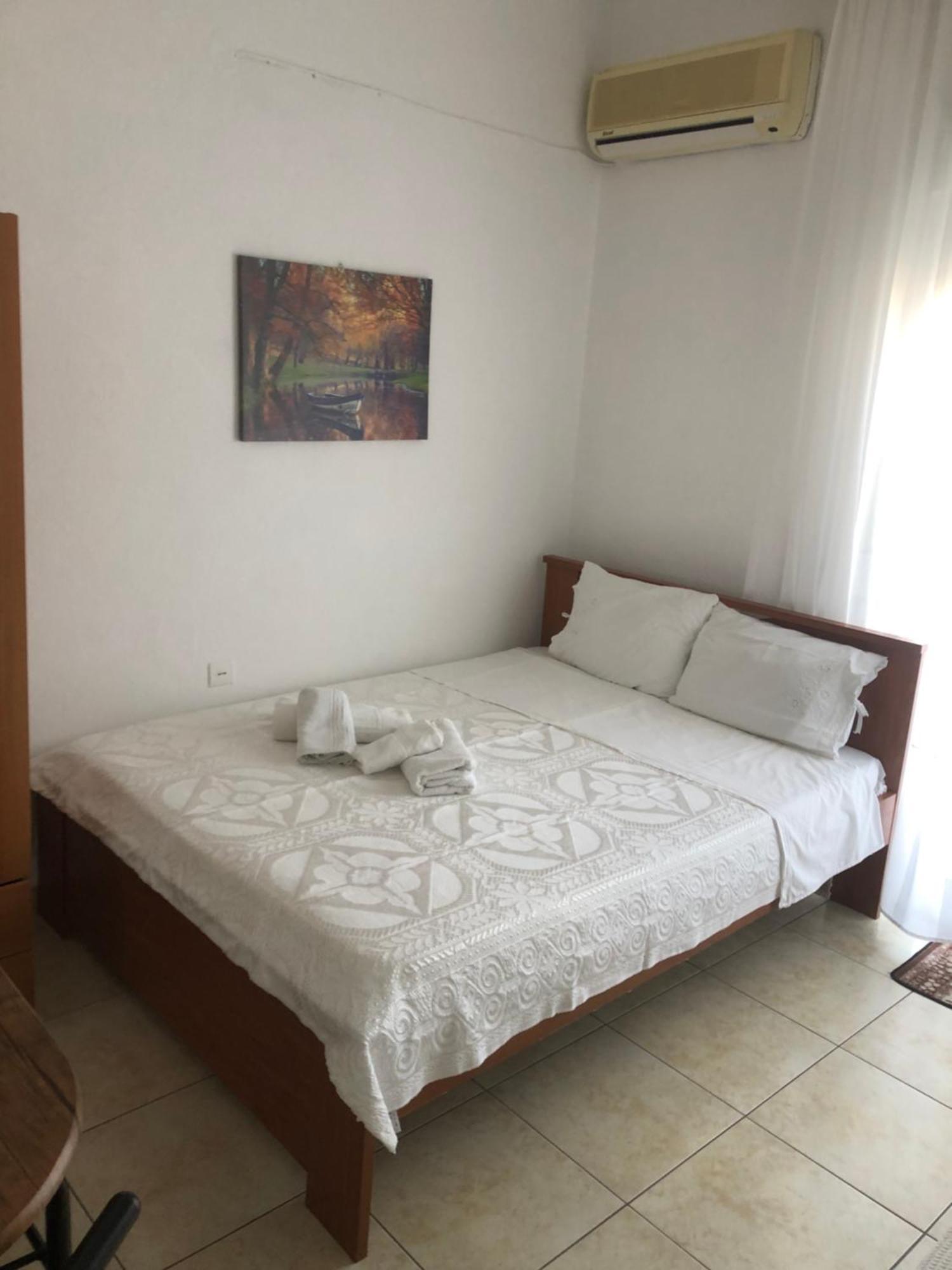 Nikos Rooms Néa Péramos Εξωτερικό φωτογραφία