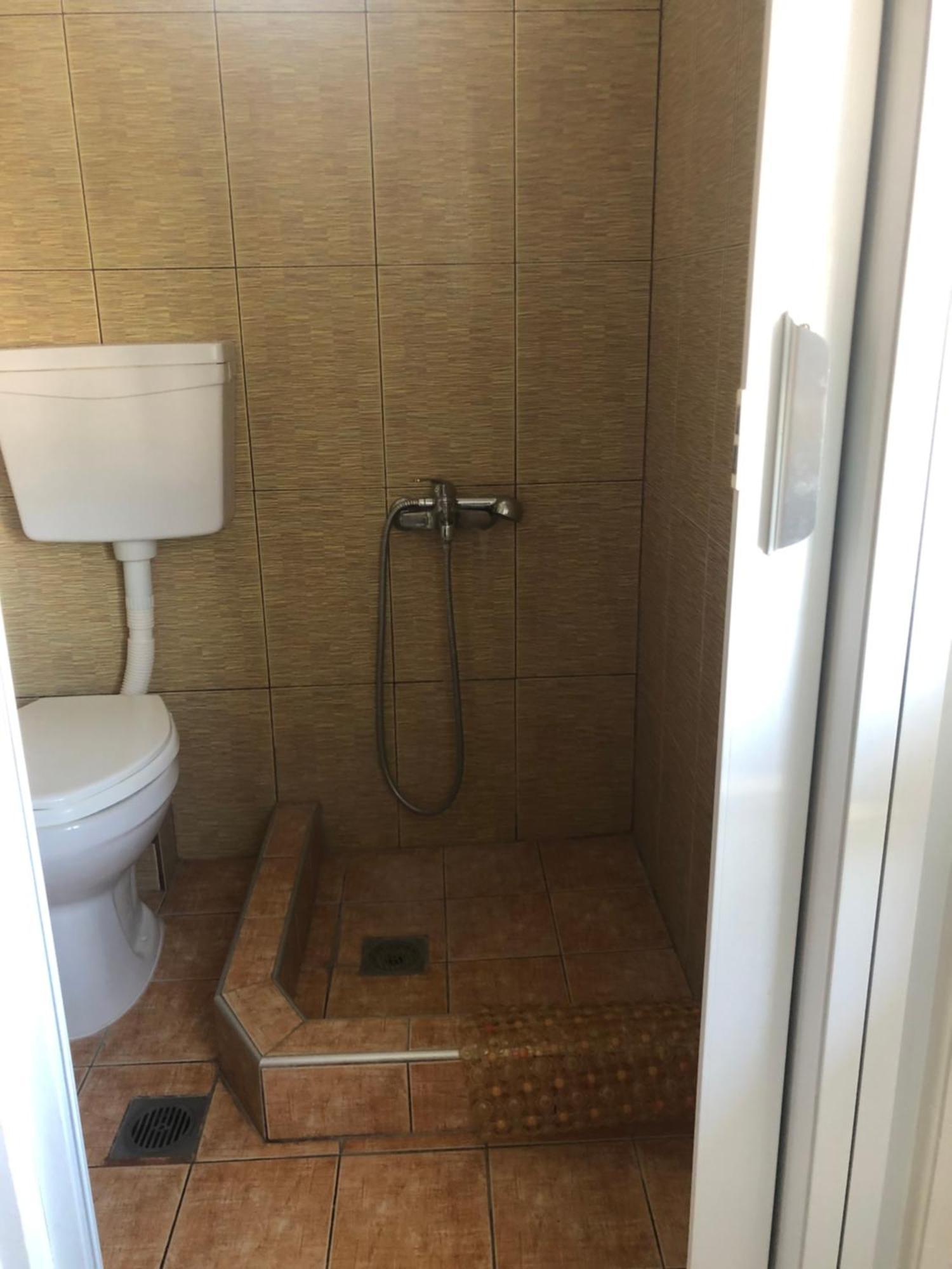 Nikos Rooms Néa Péramos Εξωτερικό φωτογραφία