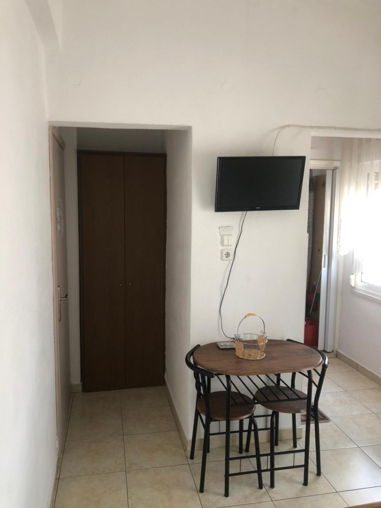 Nikos Rooms Néa Péramos Εξωτερικό φωτογραφία