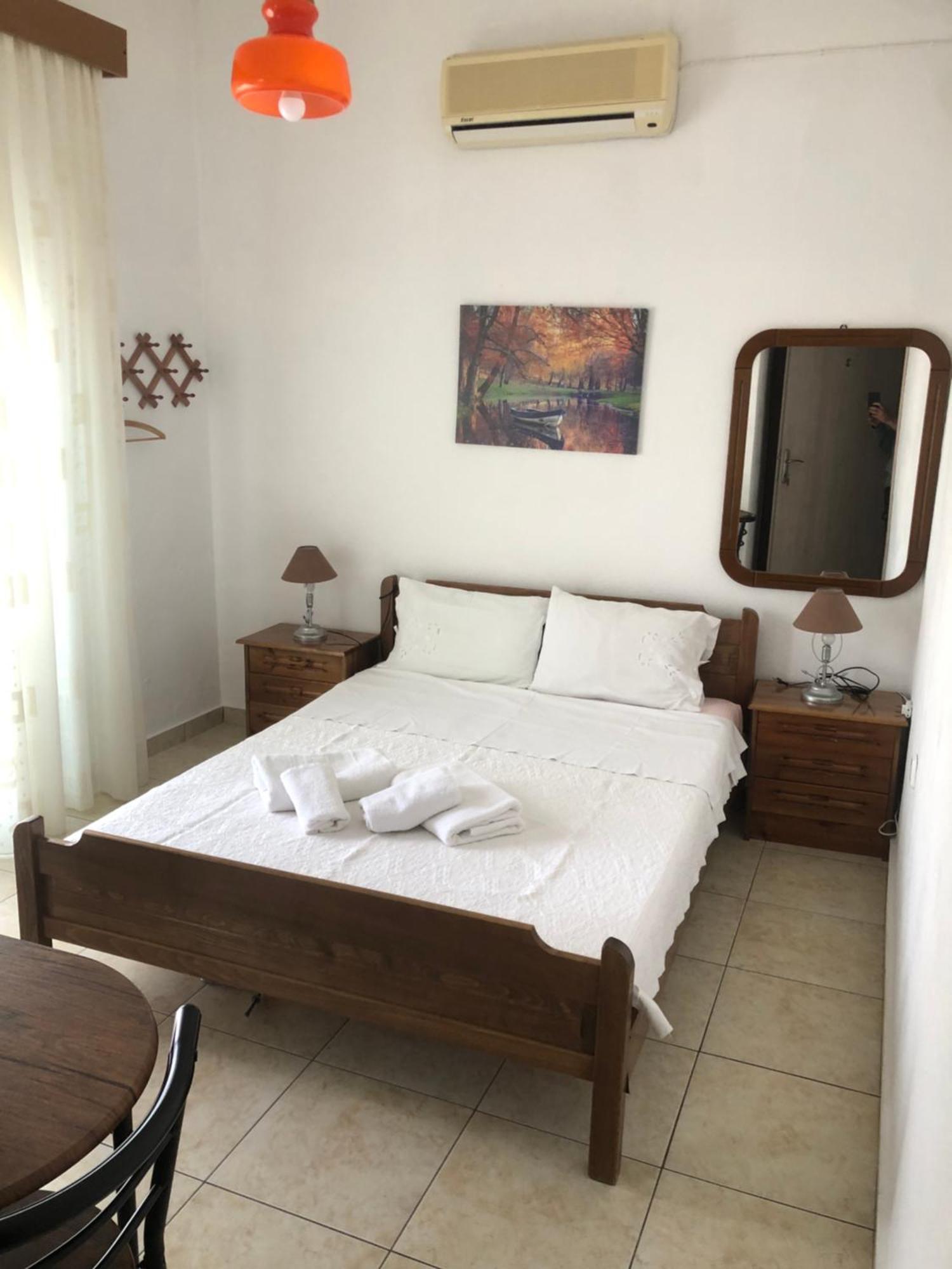 Nikos Rooms Néa Péramos Εξωτερικό φωτογραφία