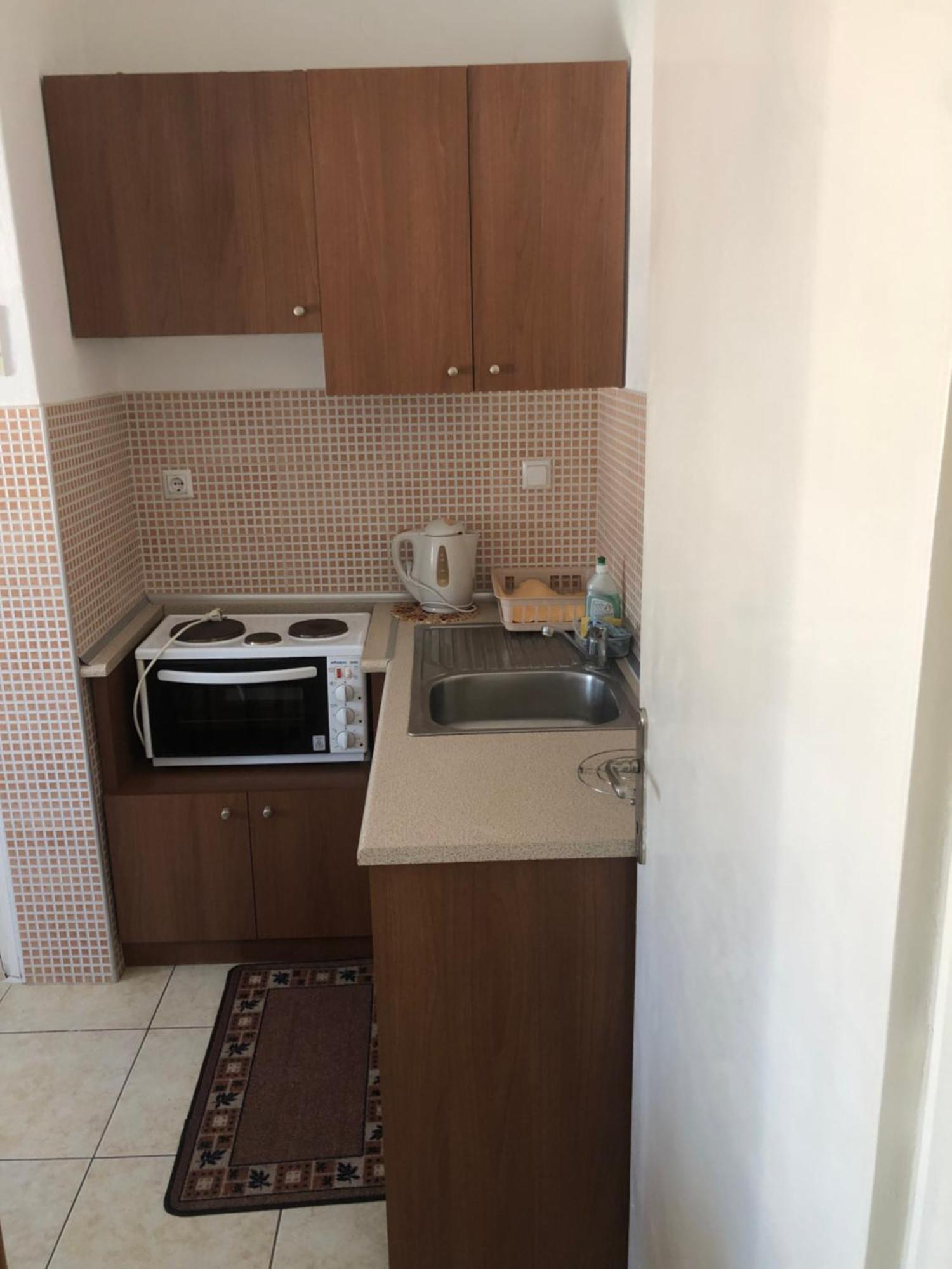 Nikos Rooms Néa Péramos Εξωτερικό φωτογραφία