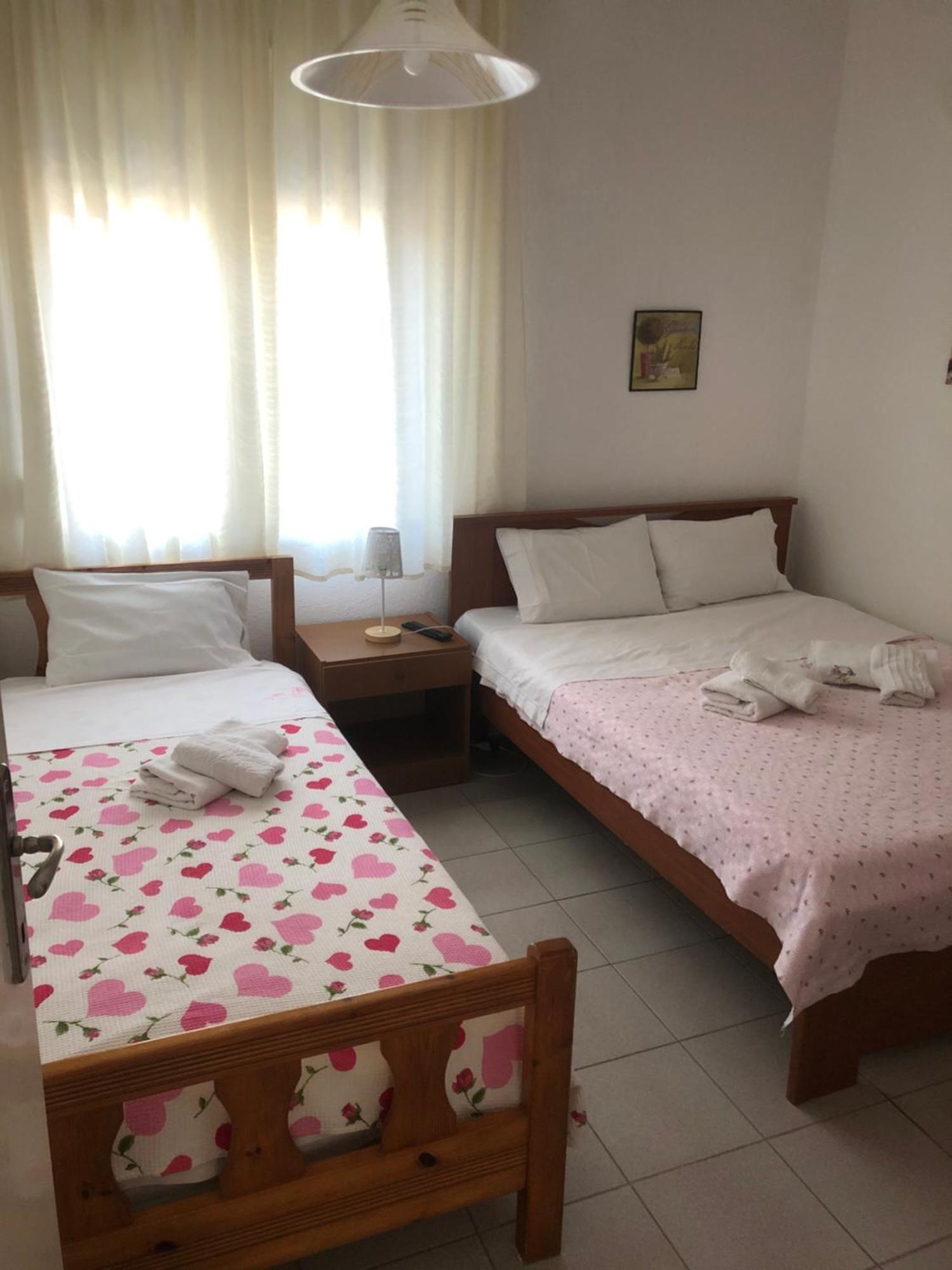 Nikos Rooms Néa Péramos Εξωτερικό φωτογραφία